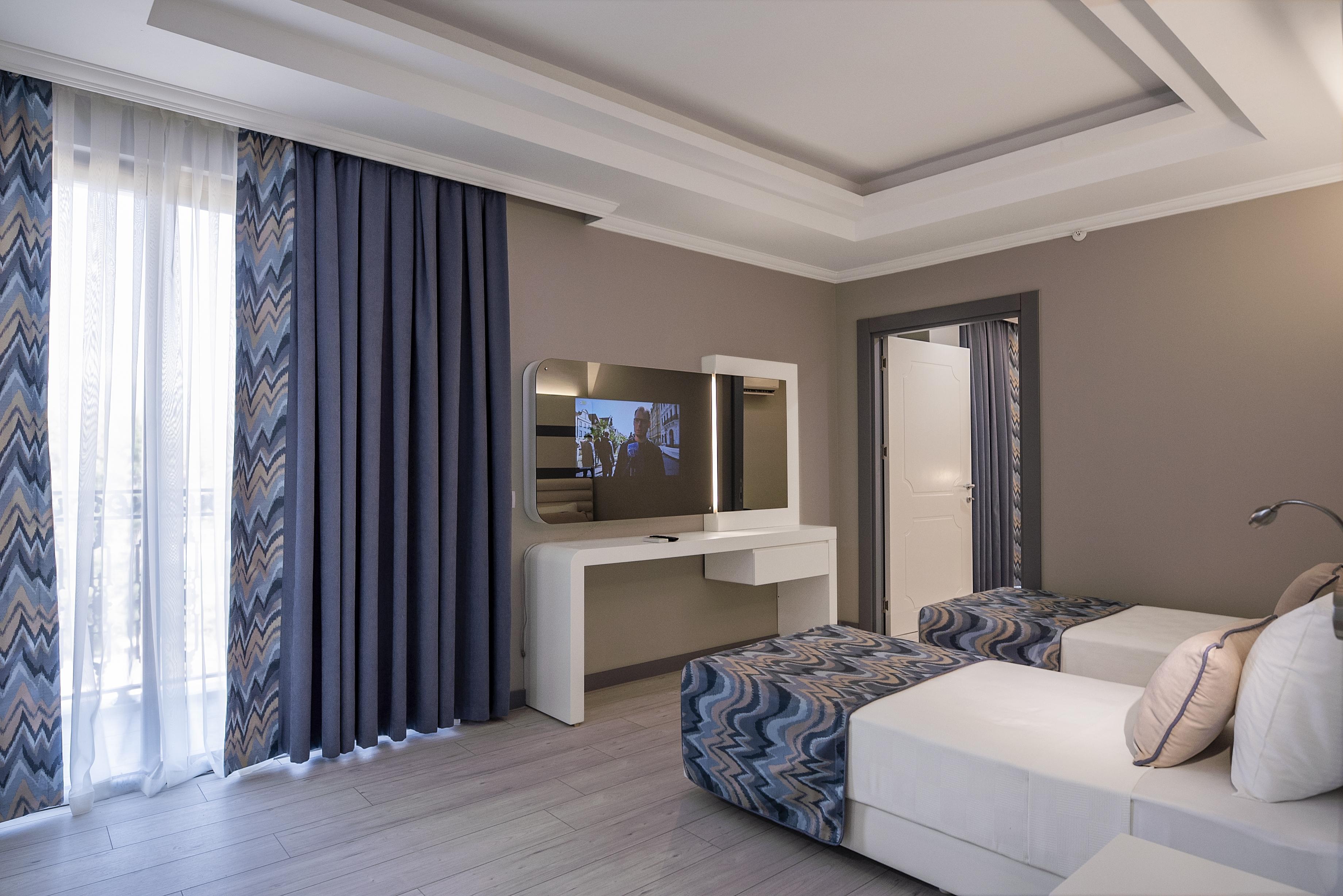 Blue Marlin Deluxe Spa&resort Hotel