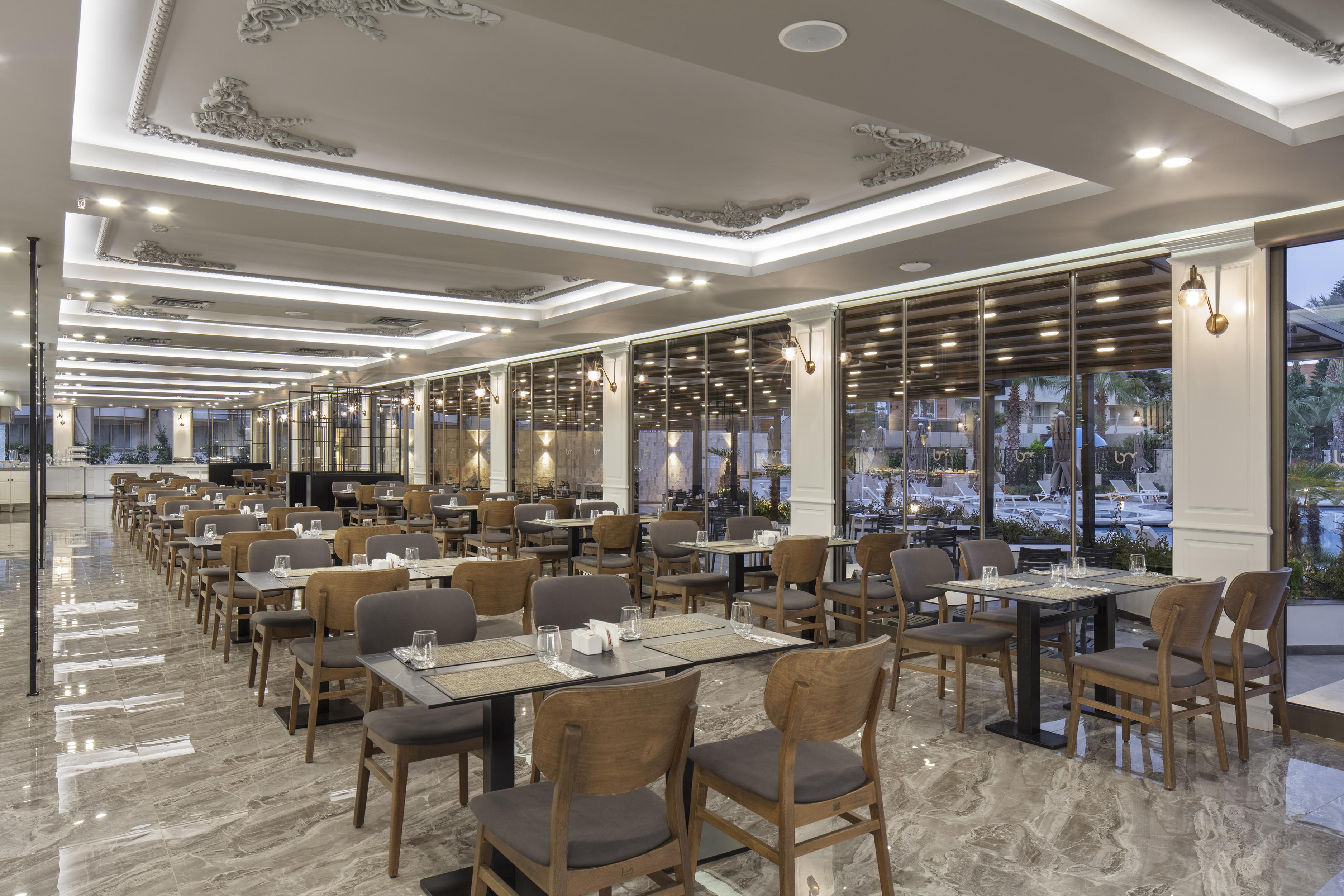 Blue Marlin Deluxe Spa&resort Hotel