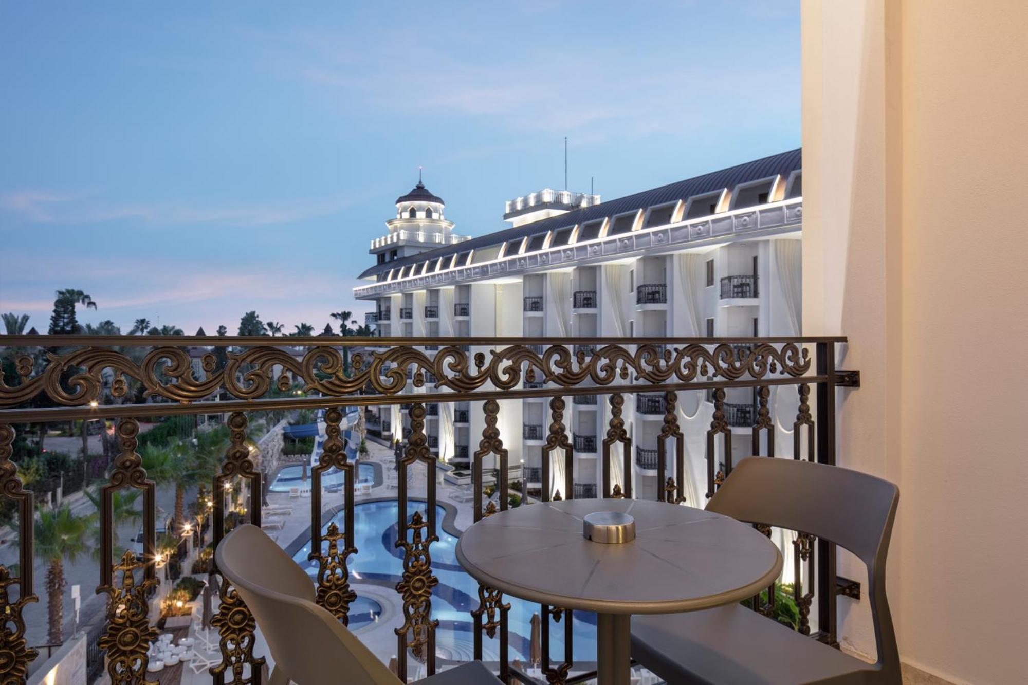 Blue Marlin Deluxe Spa&resort Hotel Konaklı